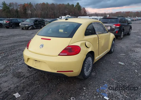 2014 Volkswagen Beetle 2.5L z USA, uszkodzony, nr VIN 3VWJP7ATXEM608174
